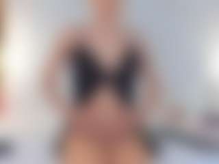 Live cam show with Vanessa - Skinny on SinfulBabes
