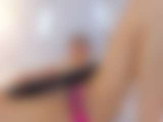 Live cam show with Vanessa - Normal on livesuperchat.net