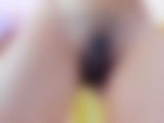Live cam show with Vanessa - Smoking on studioflirtlive.com