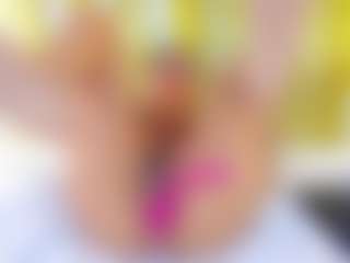 Live cam show with Vanessa - Teen (18+) on CamwithHer