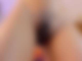 Live cam show with Vanessa - Small Tits on Camsoda