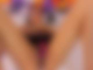 Live cam show with Vanessa - Fingering on SinfulBabes