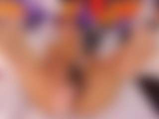 Live cam show with Vanessa - Flashing on liverealitysex.com