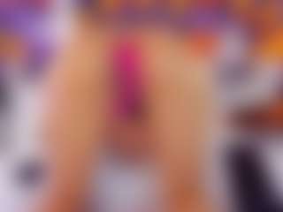Live cam show with Vanessa - Butt Plug on Camsoda