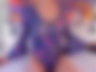 Live cam show with Vanessa - Skinny on Camsoda