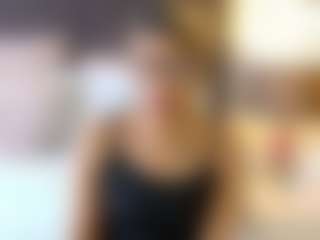Live cam show with sasyylissaa69 - Middle Aged on Camsoda