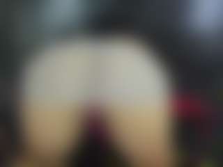 Spettacolo in cam dal vivo con May 🌺 - Athletic Middle Aged su Camsoda