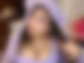 Live cam show with Teffybunny - Flashing on Gym Cam Girls