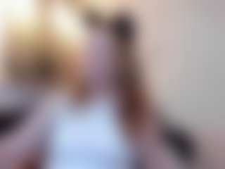 Live cam show with chloe-prg - Blonde Hair Middle Aged on SxyPornLive