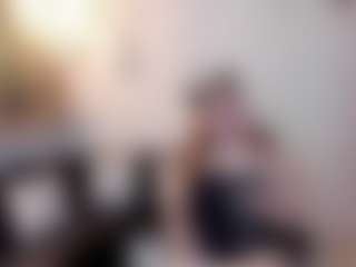 chloe-prg's Live Sex Cam Show