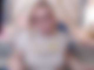 chloe-prg's Live Sex Cam Show