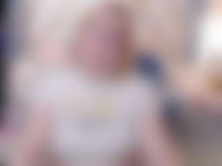 chloe-prg's Live Sex Cam Show
