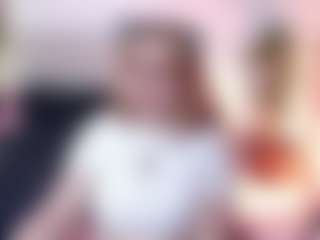 chloe-prg's Live Sex Cam Show