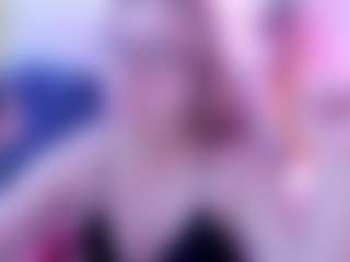 chloe-prg MILF webcam performer live streaming