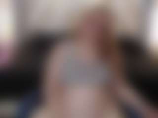 chloe-prg's Live Sex Cam Show