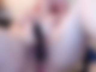 Live cam show with chloe-prg - Chubby on Big Tits