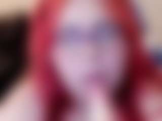 Live cam show with chloe-prg - Red Hair on AdultVida.com