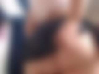 chloe-prg's Live Sex Cam Show