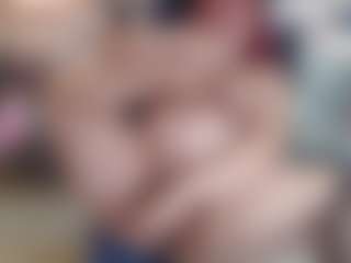 chloe-prg's Live Sex Cam Show