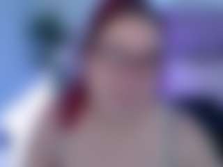 Live cam show with chloe-prg - Red Hair on Livezox