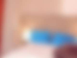 Live cam show with serena_quin - Average on Dolls Live