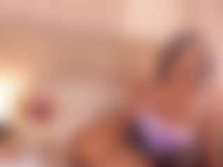 Live cam show with serena_quin - Average on hotwifechat.live