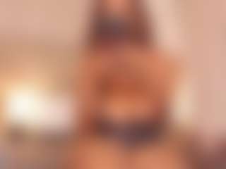 Live cam show with serena_quin - Average on Dolls Live