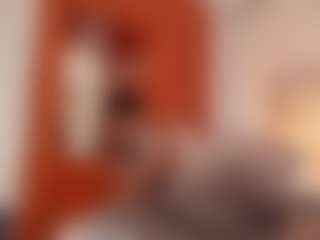 serena_quin MILF webcam performer live streaming
