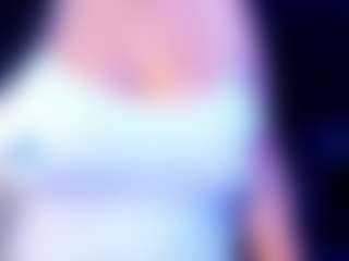 Live cam show with KimoraKimlee - Average on Camming Site