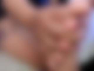 Kimoralee MILF webcam performer live streaming