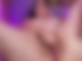 lucero-wilms MILF webcam performer live streaming