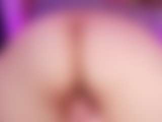lucero-wilms MILF webcam performer live streaming