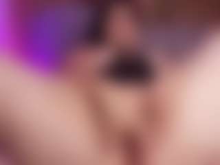 Live cam show with lucero-wilms - Shaved Pussy MILF on eurowanks.com