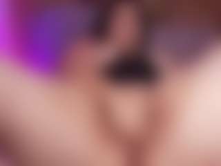 Live cam show with lucero-wilms - Tease MILF on SxyPornLive