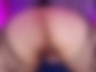 lucero-wilms MILF webcam performer live streaming