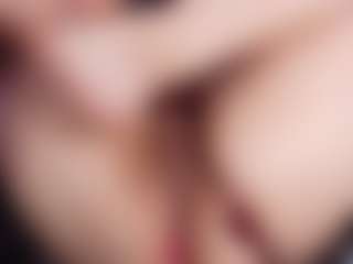 lucero-wilms MILF webcam performer live streaming