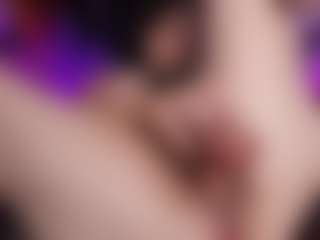 lucero-wilms MILF webcam performer live streaming