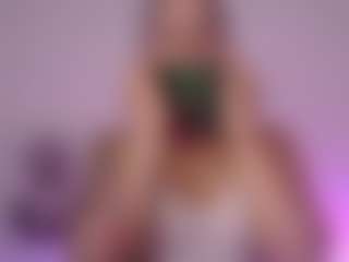 Live cam show with Milliebobby - Facial on Camiplay Live