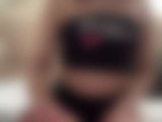 Live cam show with Sayla - Ball Sucking on AdultVida.com