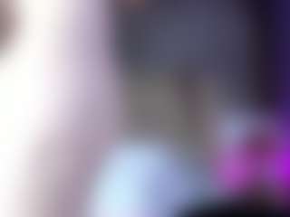 Live cam show with samantha-dimou - Average on Mixed Magazine Live