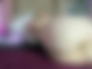 Live cam show with samantha-dimou - Middle Aged on Dolls Live