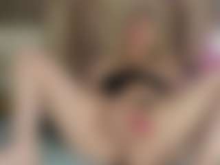 samantha-dimou's Live Sex Cam Show