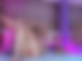 Live cam show with samantha-dimou - Blonde Hair Middle Aged on UwU Esports