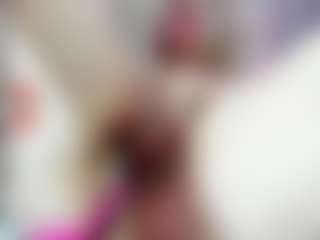 Live cam show with samantha-dimou - Average on Camsoda