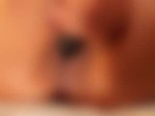 Live cam show with aishathornee - Colombia on CamClone