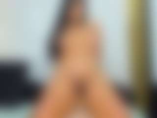 Live cam show with ciaraharrys - Butt Plug on Camiplay Live
