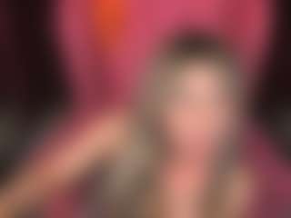 Live cam show with DakotaShelton - Middle Aged on Camsoda