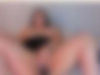Julieta-Blue's Live Sex Cam Show