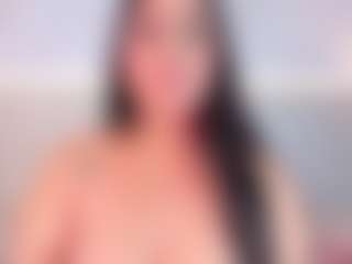 Julieta-Blue's Live Sex Cam Show