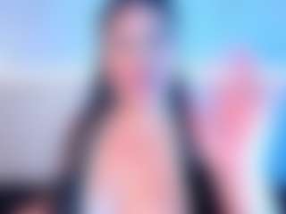 Live cam show with Julieta-Blue - Public on TeamSkeetLive